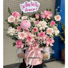 Giỏ hoa chúc mừng tone hồng mix cúc mẫu đơn - HG1028