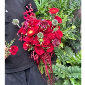 Bó hoa cưới tone đỏ - HC111