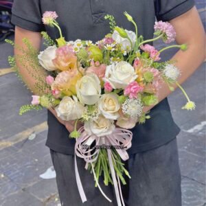 Bó hoa cưới tone trắng hồng mix cát tường - HC112